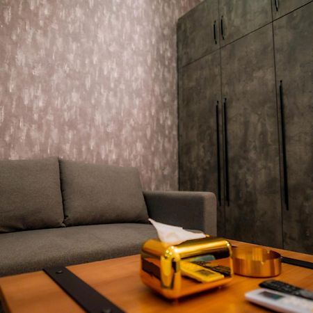 Hotel Serviced Apartments Top One Infinity Pool With View Of 360 Degree Phnom Penh Exteriör bild