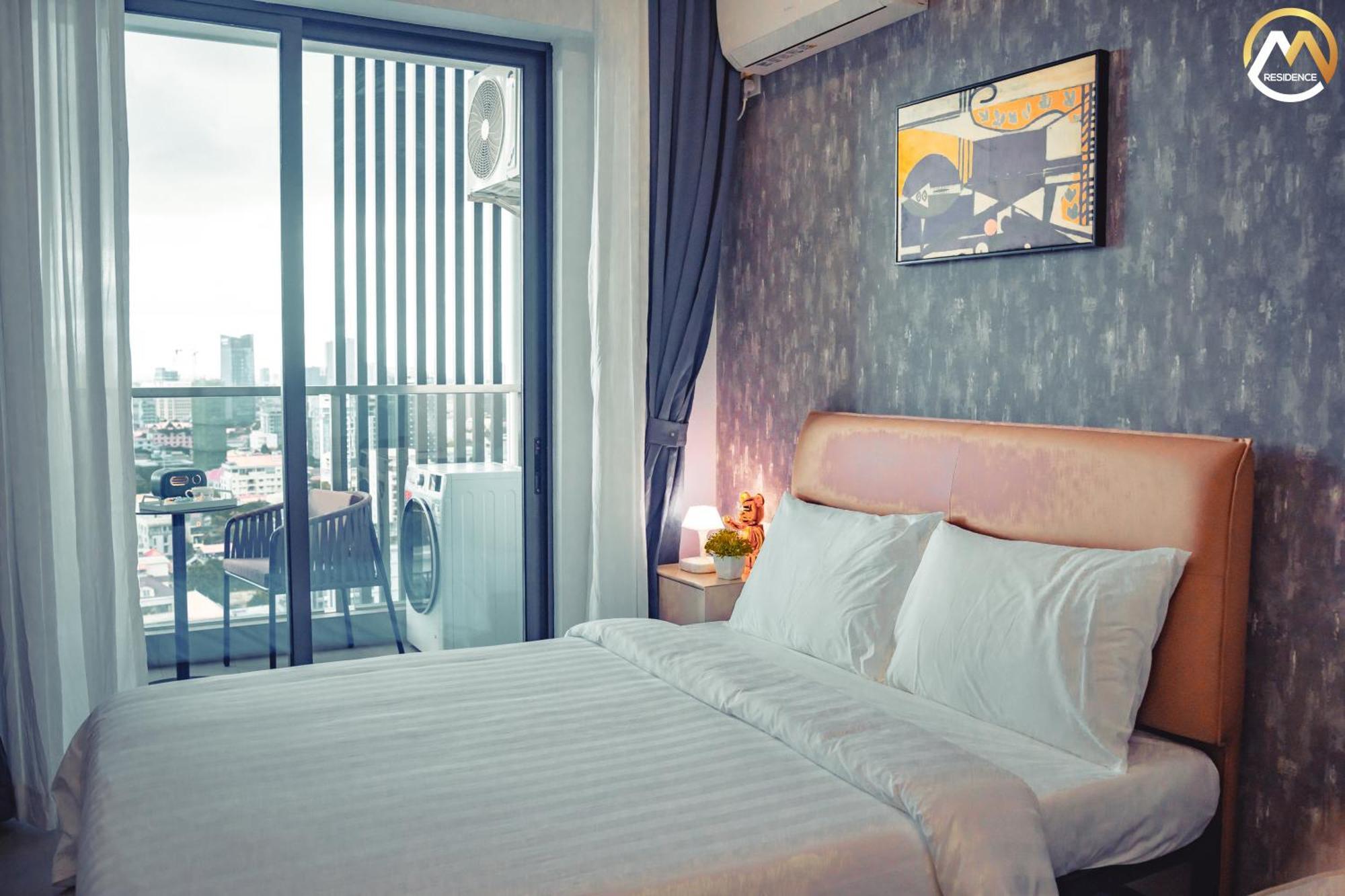 Hotel Serviced Apartments Top One Infinity Pool With View Of 360 Degree Phnom Penh Exteriör bild